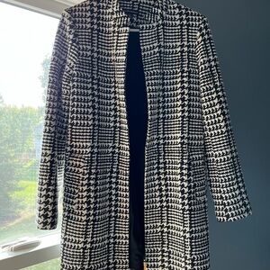 Hilary Radley Black and White Houndstooth Blazer